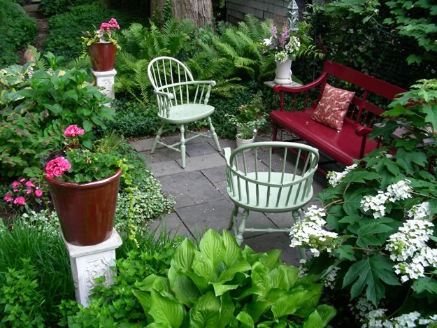 Small Garden, Big Interest - Gallery | Garden Design on Little Garden Design
 id=35830