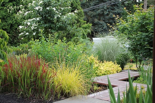 Front Yard Garden Design, Natural Landscaping Ideas Photos