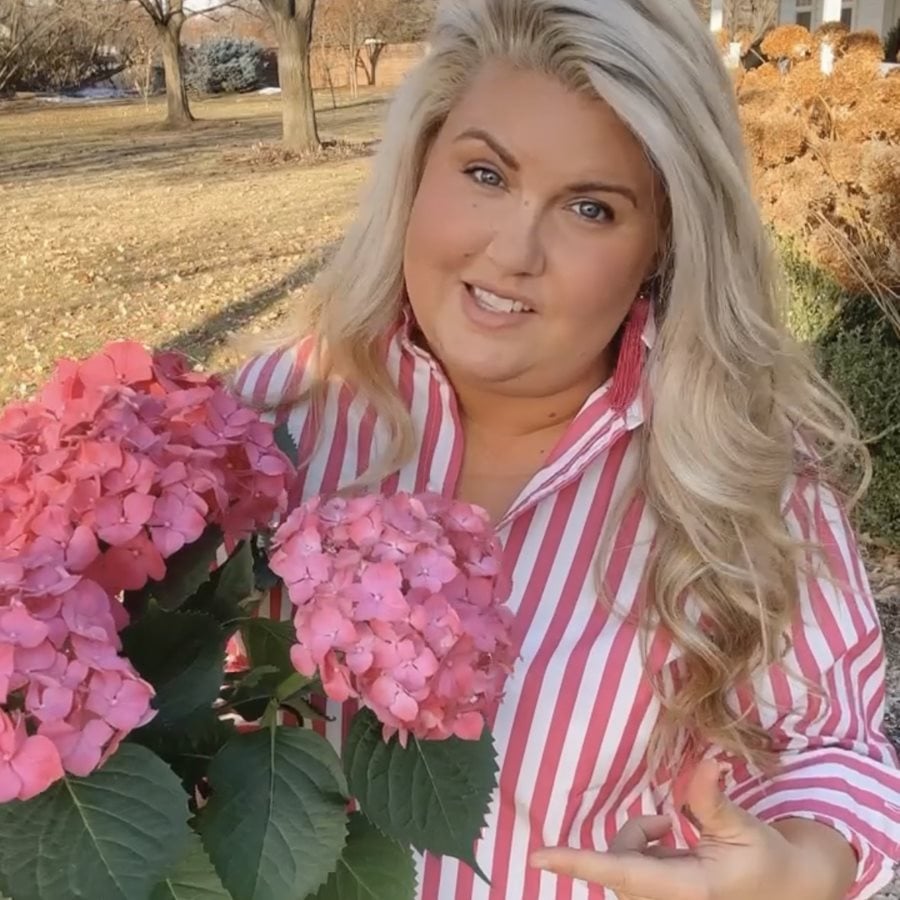 Skye Hamilton And Florist Hydrangea
"Dream Team's" Portland Garden
Garden Design
Calimesa, CA